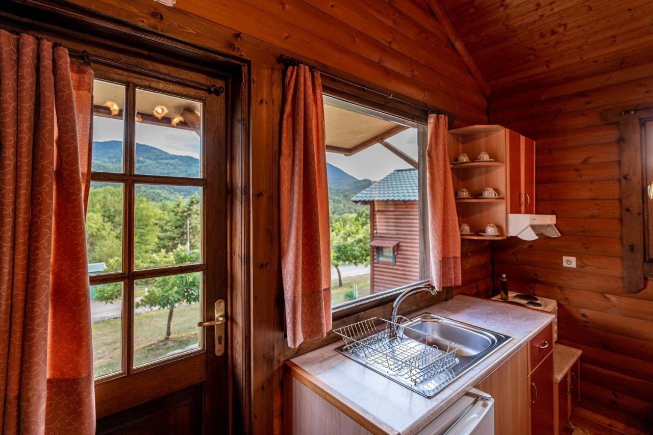 Chalet Likouresi Village Karpenísion Eksteriør bilde