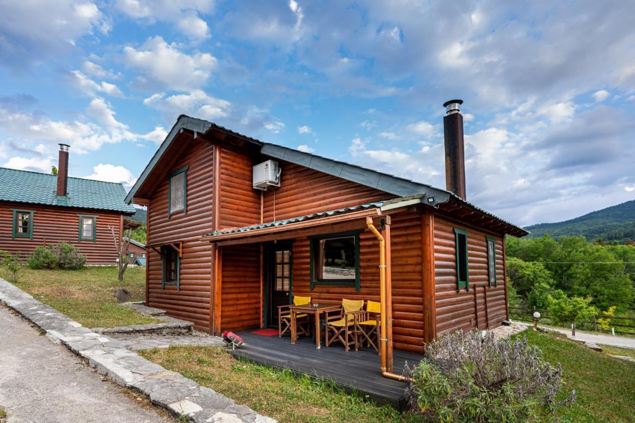 Chalet Likouresi Village Karpenísion Eksteriør bilde