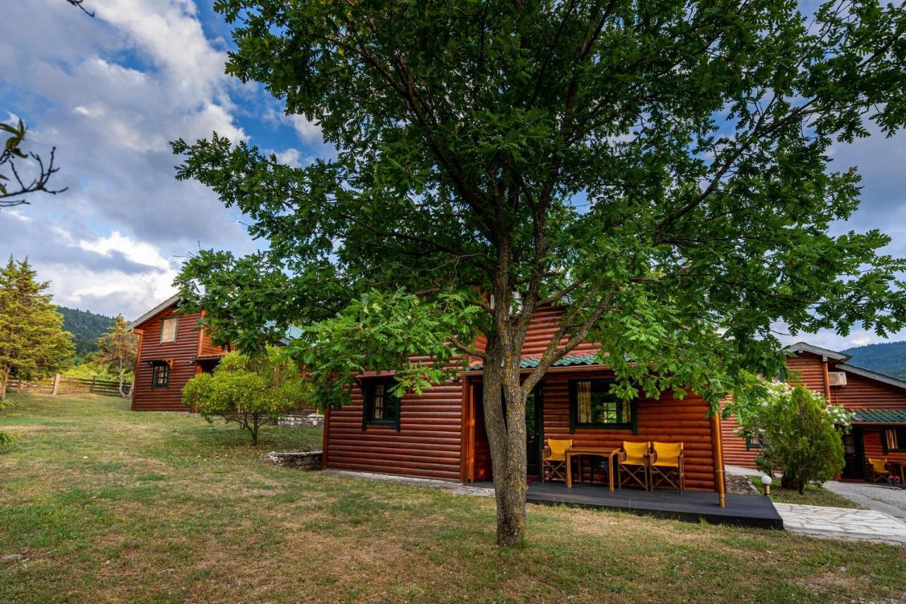 Chalet Likouresi Village Karpenísion Eksteriør bilde