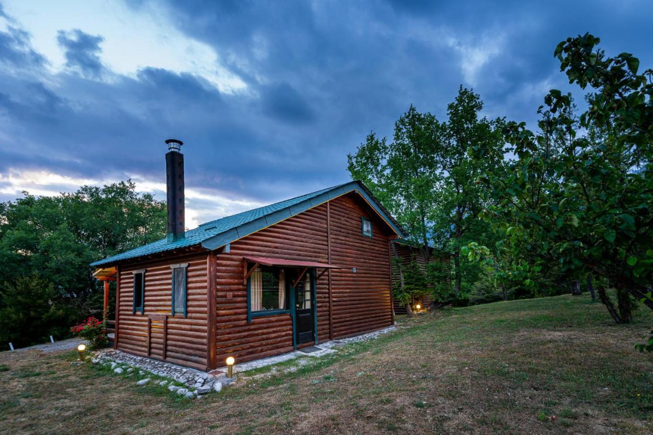 Chalet Likouresi Village Karpenísion Eksteriør bilde