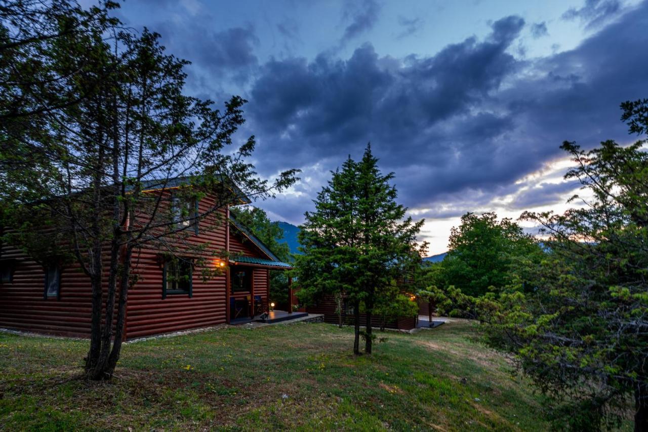 Chalet Likouresi Village Karpenísion Eksteriør bilde