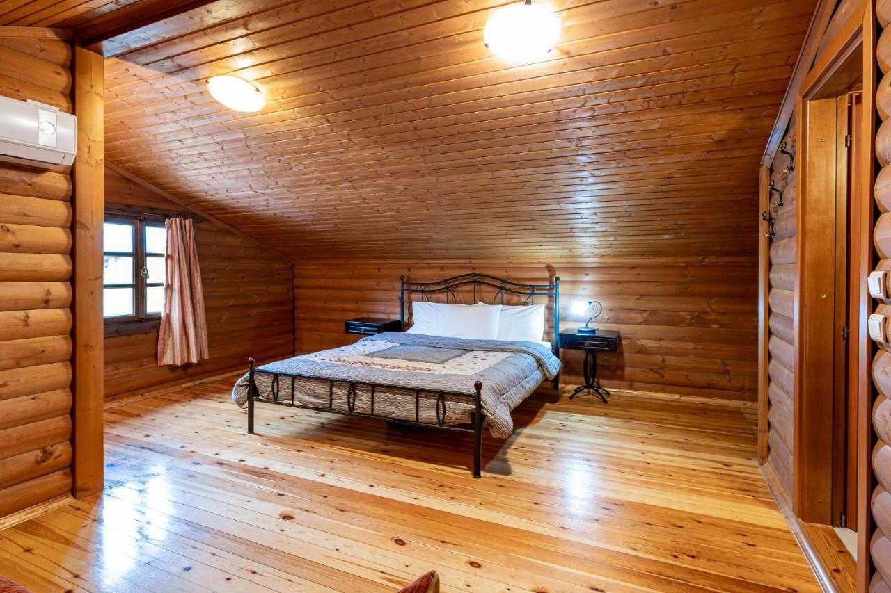 Chalet Likouresi Village Karpenísion Eksteriør bilde