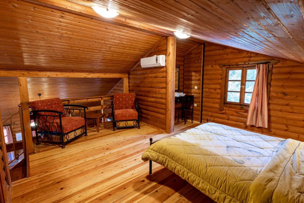 Chalet Likouresi Village Karpenísion Eksteriør bilde